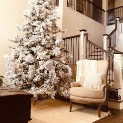 Vickerman Pre-Lit Artificial Christmas Tree With Pine Cones (383759) -Philips Xmas Sales 121954md