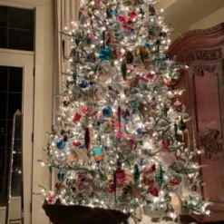 Vickerman Pre-Lit Artificial Christmas Tree (10760) -Philips Xmas Sales 122467md