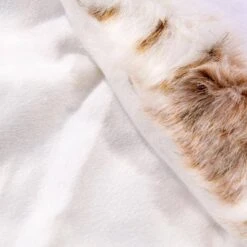 Vickerman Christmas Tree Skirt (686577) -Philips Xmas Sales 686577foldedmd